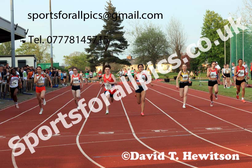 The 75 metres, 2025 NEGP No. 1, Monkton Stadium, Jarrow. Photo: David T. Hewitson/Sports for All Pics